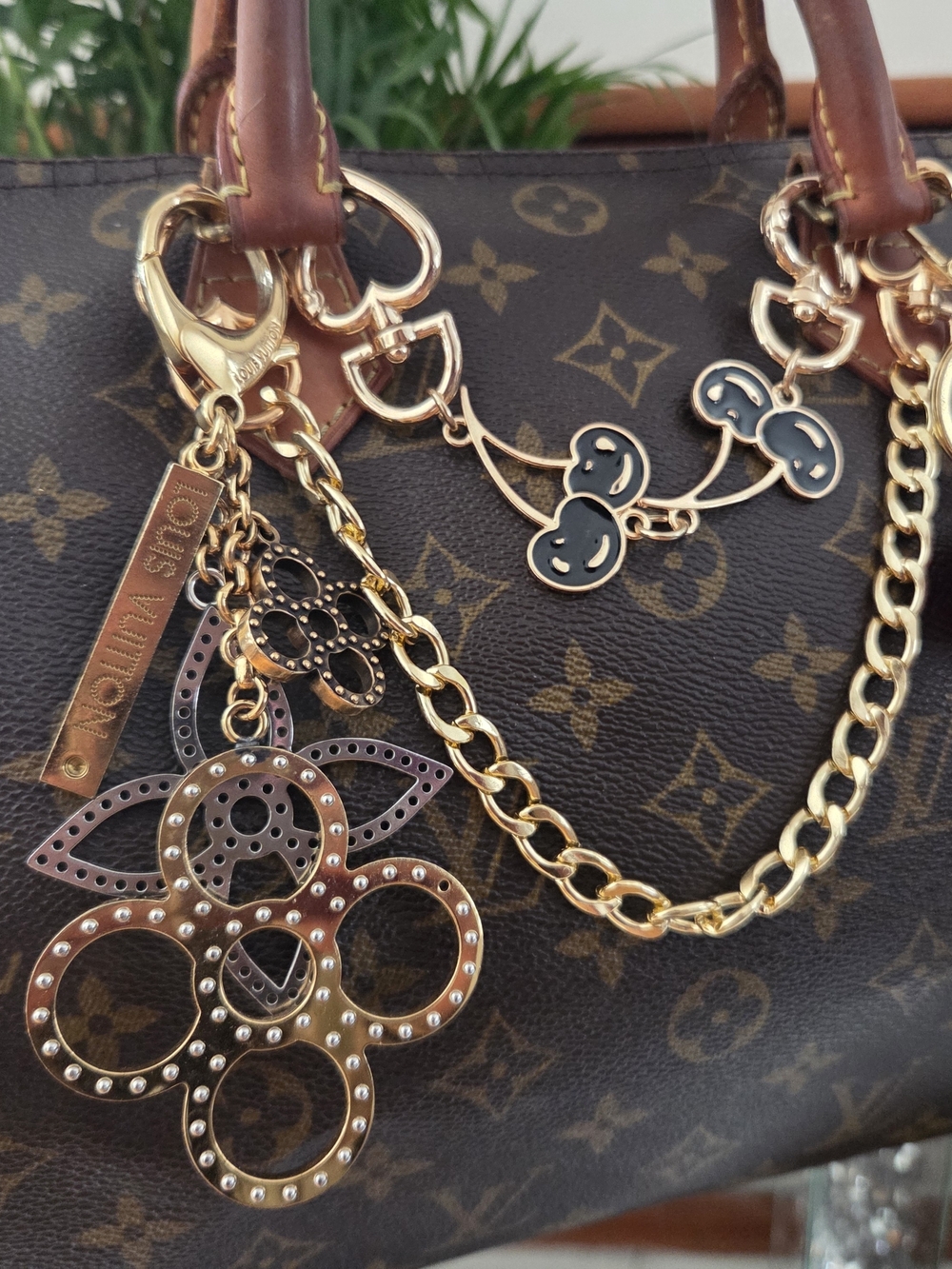 Vintage Louis Vuitton Speedy 30 Brown Monogram W/ LV Bag Charm Authentic - Picture 5 of 12